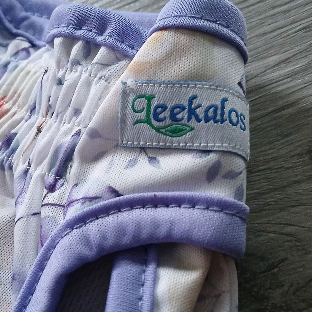 Leekalos reusable female dog diaper floral ruffle print Sz S NWOT